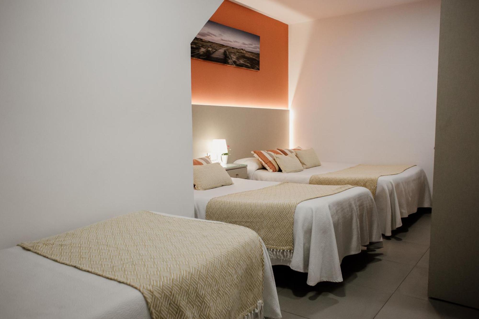 Apartamentos Turisticos Mastil 16 Малага Екстер'єр фото