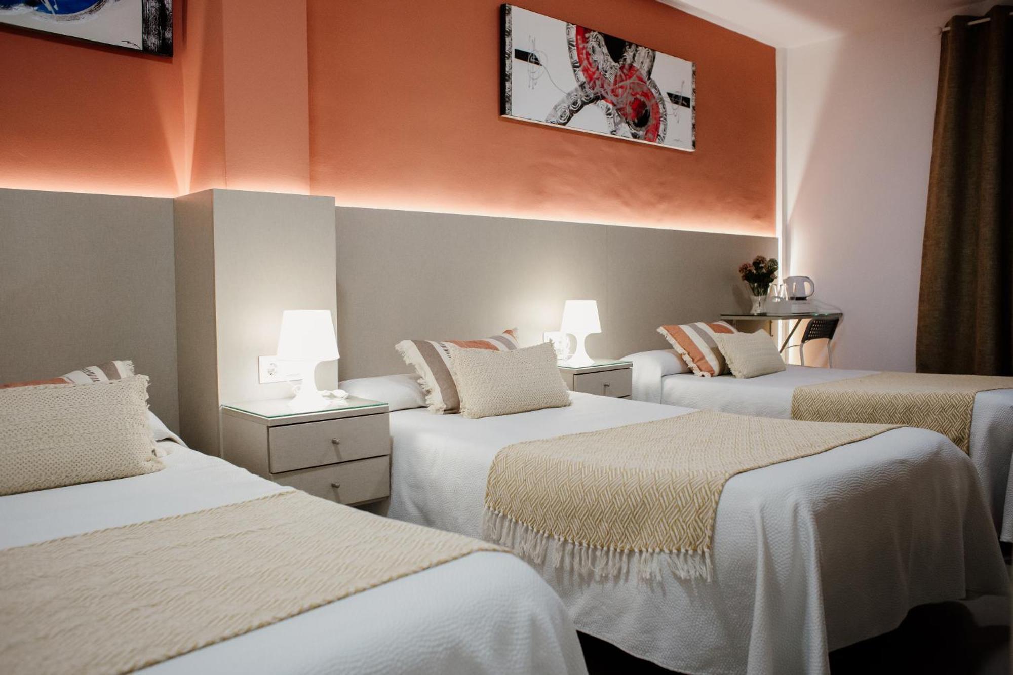 Apartamentos Turisticos Mastil 16 Малага Екстер'єр фото