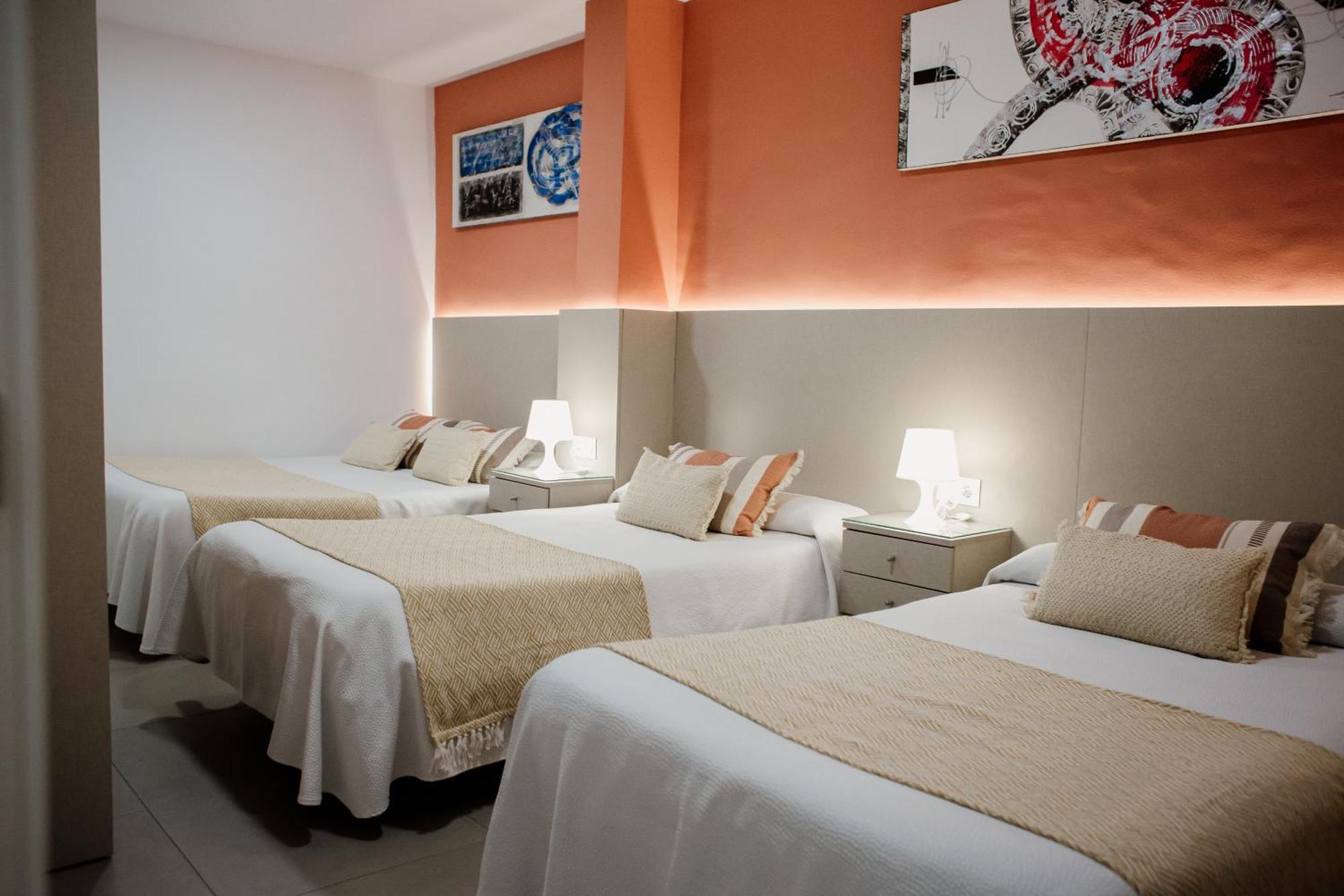 Apartamentos Turisticos Mastil 16 Малага Екстер'єр фото