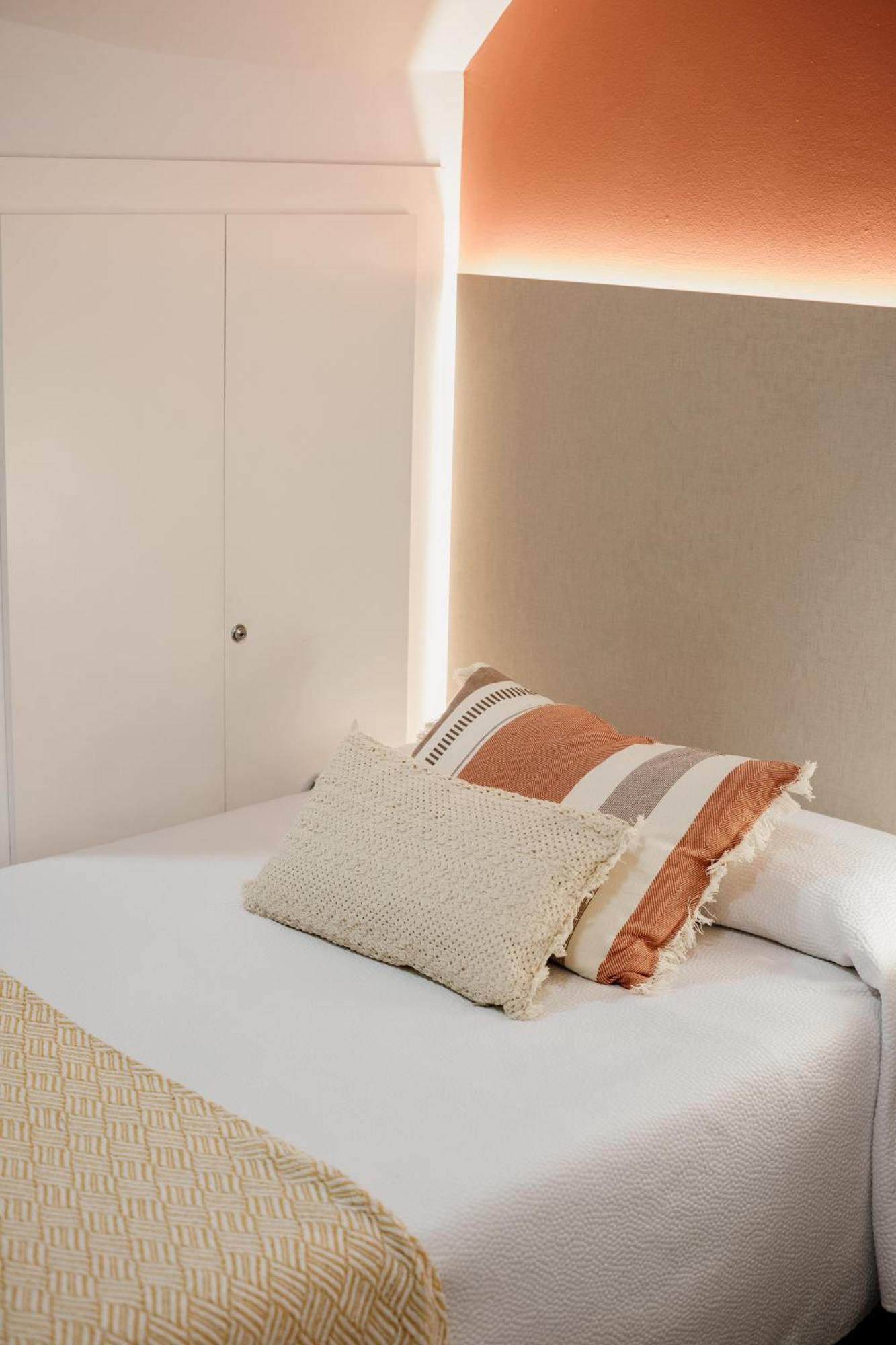 Apartamentos Turisticos Mastil 16 Малага Екстер'єр фото