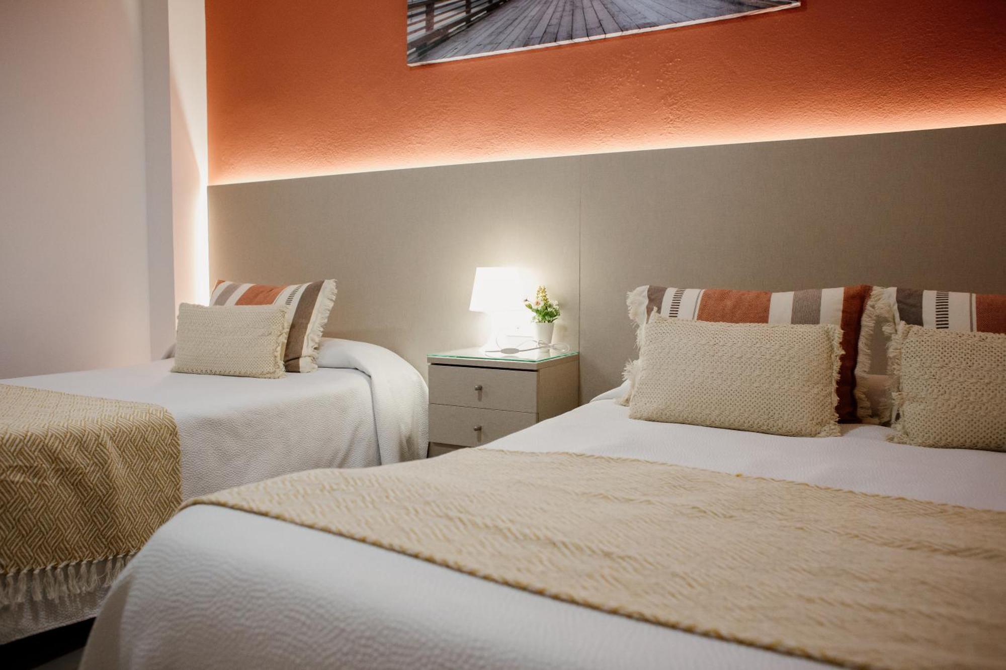 Apartamentos Turisticos Mastil 16 Малага Екстер'єр фото