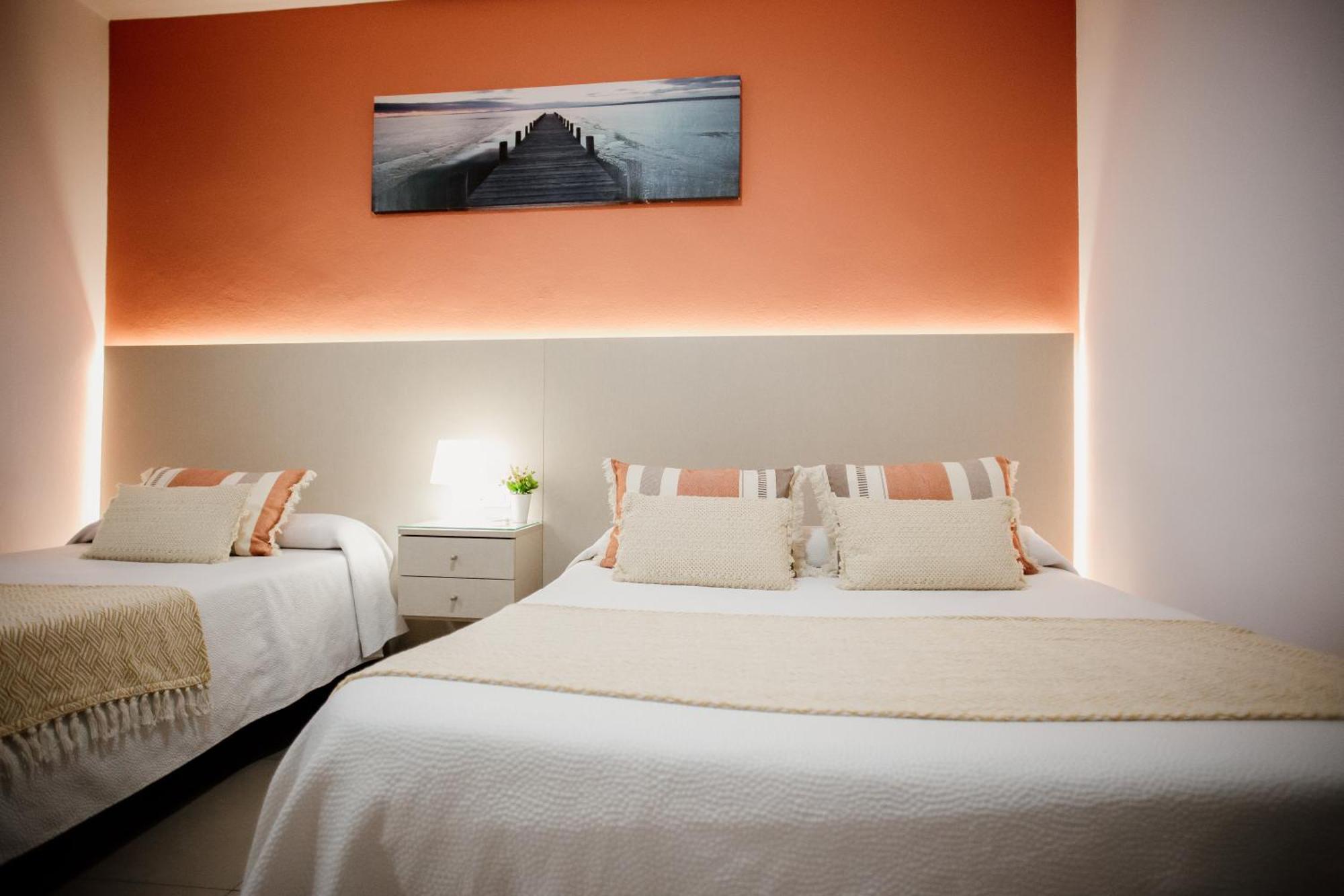 Apartamentos Turisticos Mastil 16 Малага Екстер'єр фото