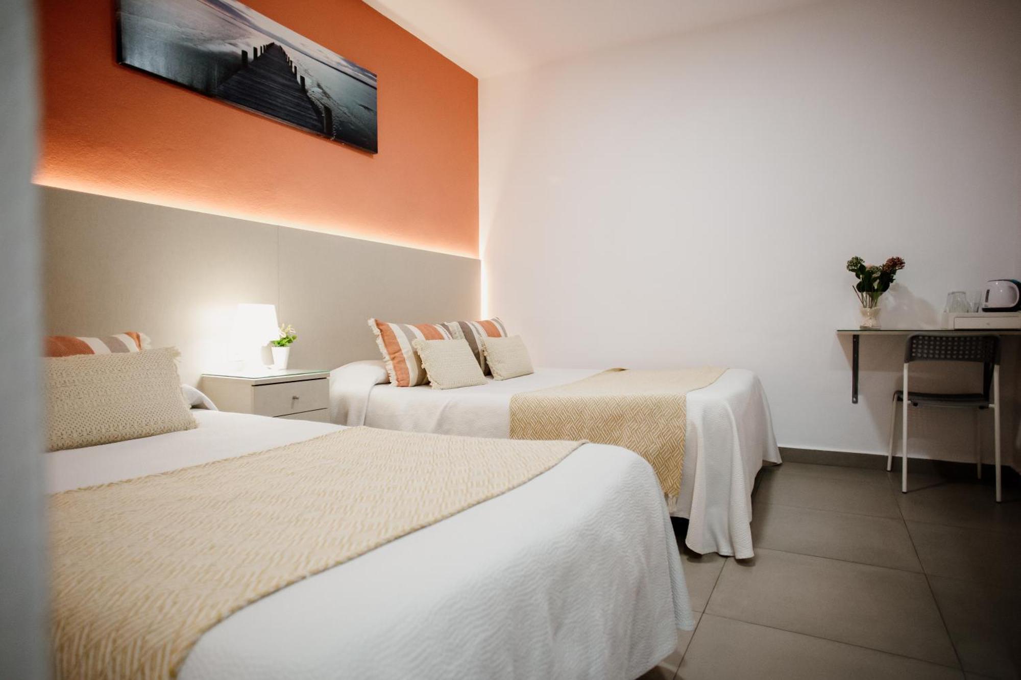 Apartamentos Turisticos Mastil 16 Малага Екстер'єр фото