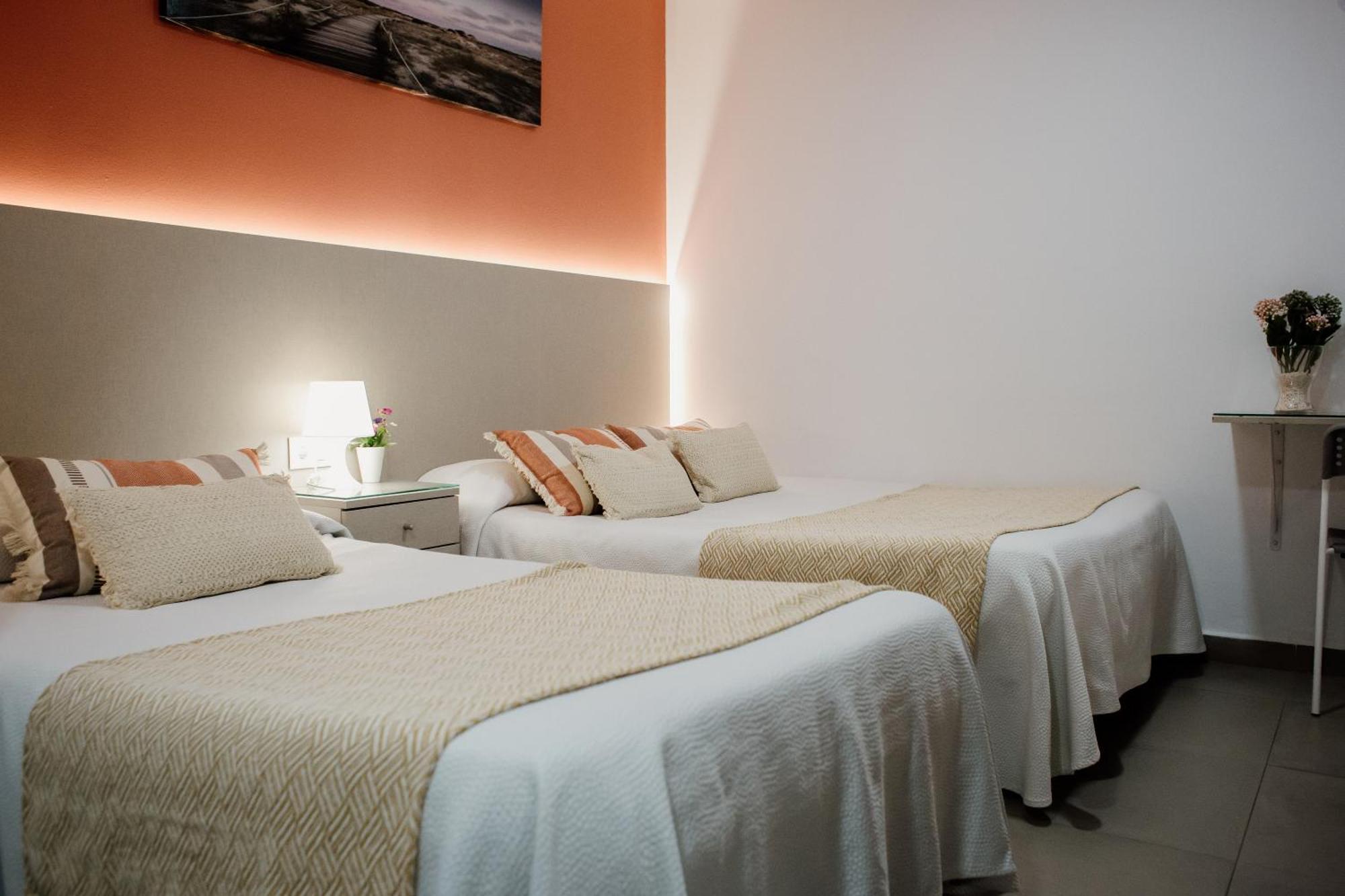 Apartamentos Turisticos Mastil 16 Малага Екстер'єр фото