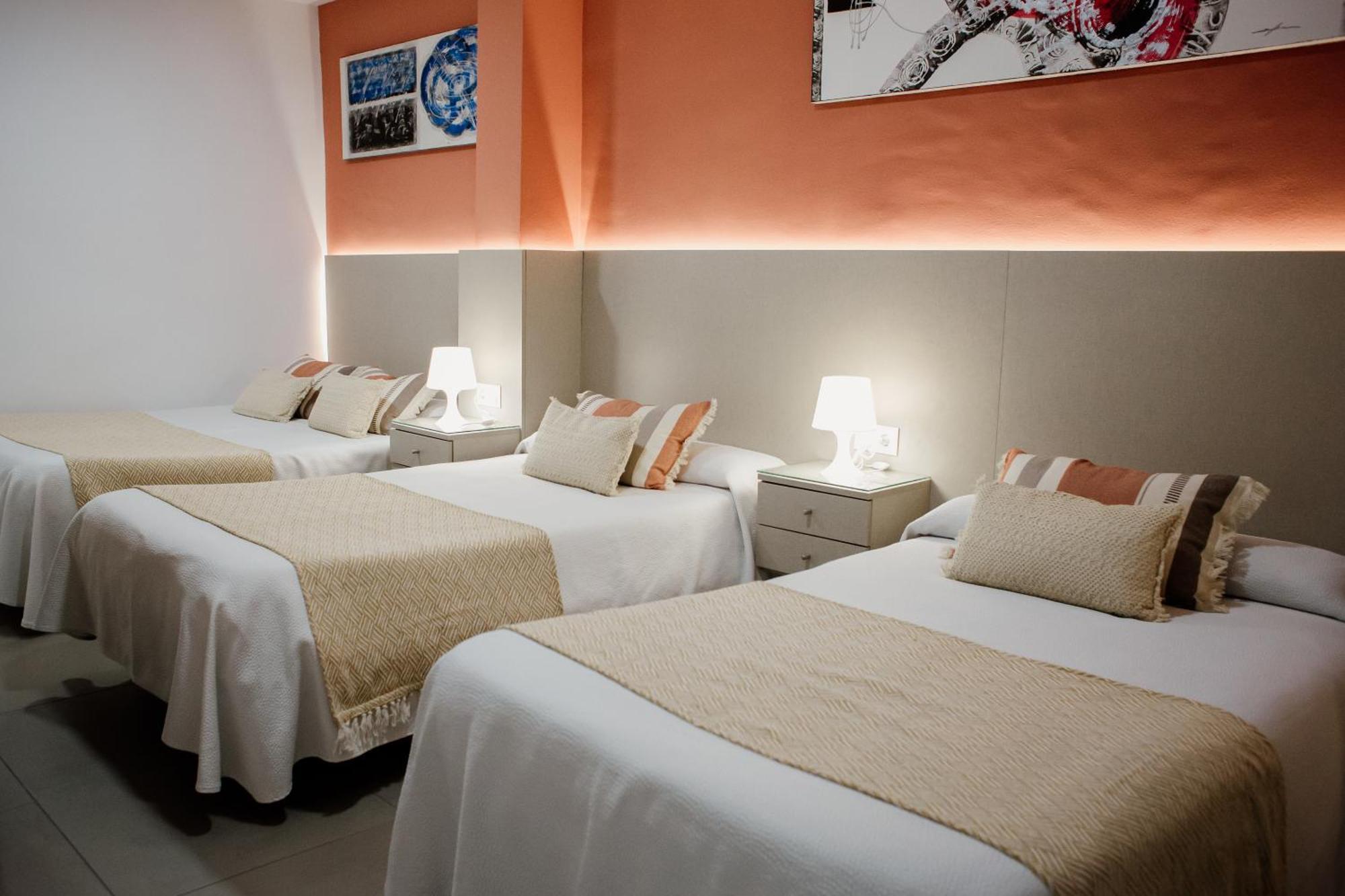Apartamentos Turisticos Mastil 16 Малага Екстер'єр фото