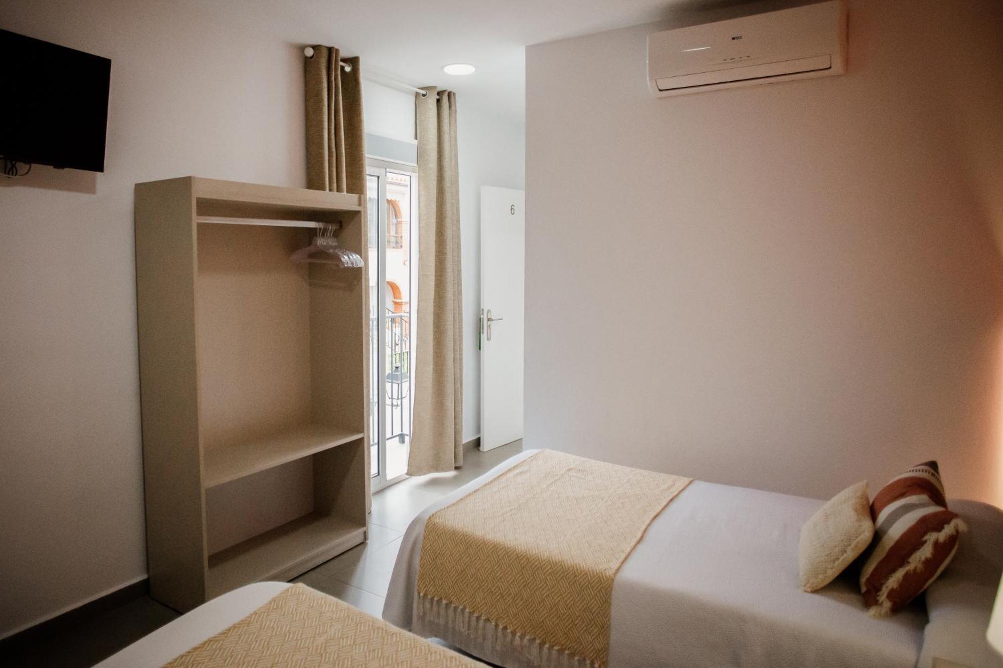 Apartamentos Turisticos Mastil 16 Малага Екстер'єр фото