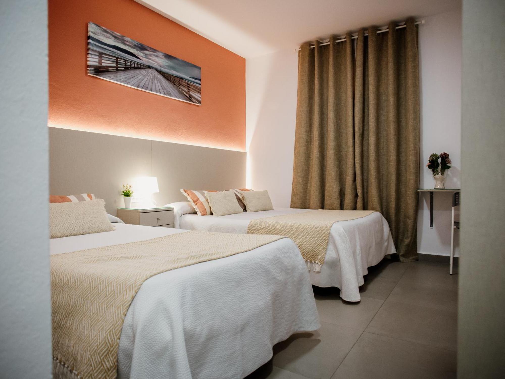 Apartamentos Turisticos Mastil 16 Малага Екстер'єр фото
