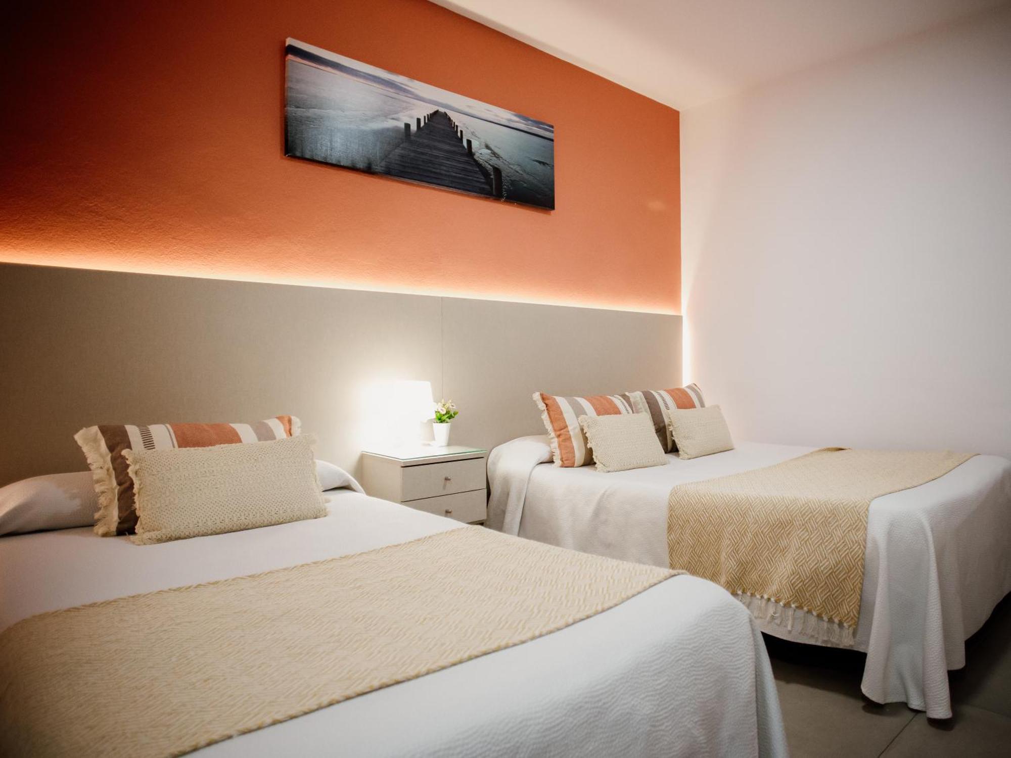 Apartamentos Turisticos Mastil 16 Малага Екстер'єр фото