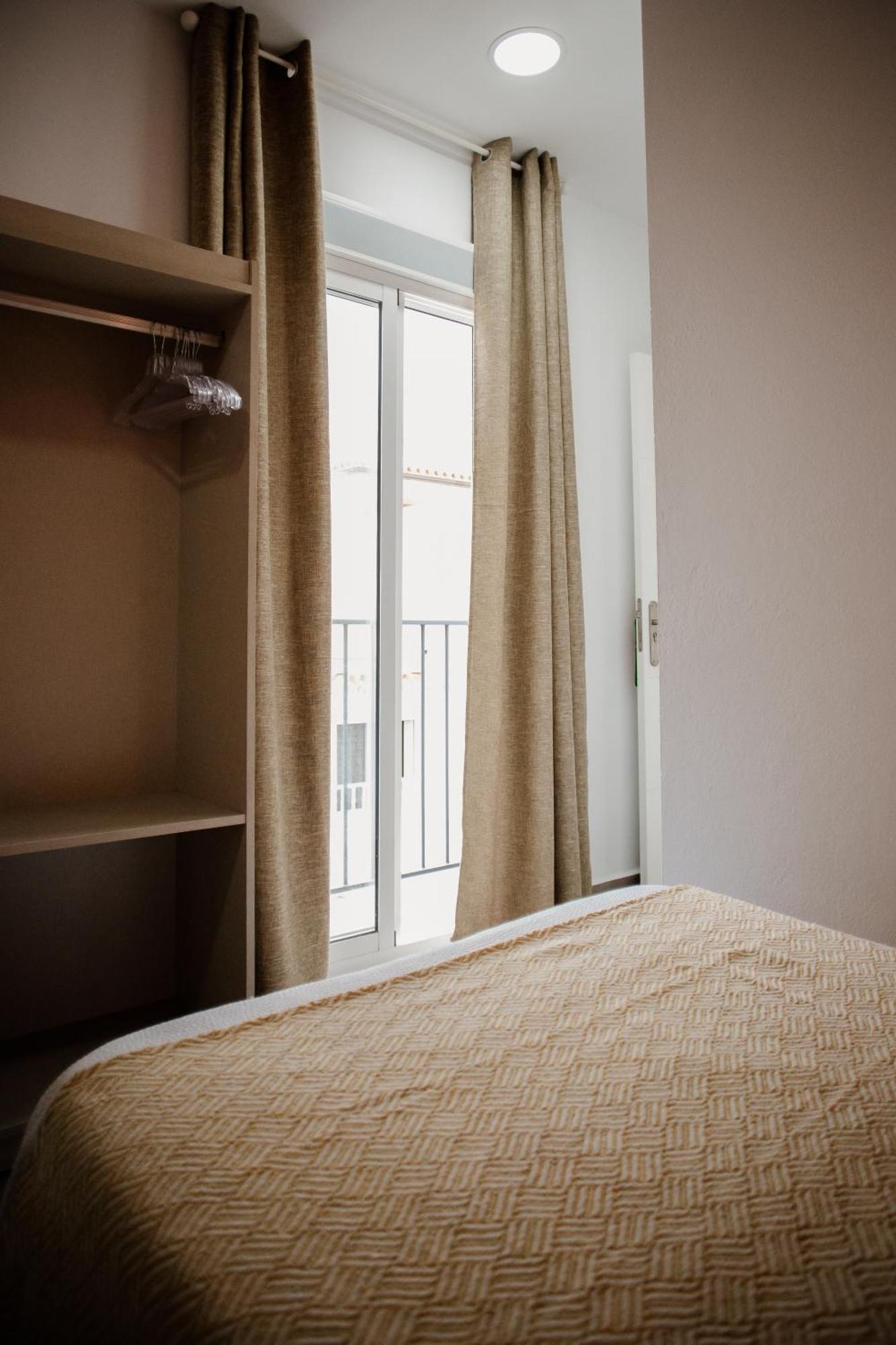 Apartamentos Turisticos Mastil 16 Малага Екстер'єр фото