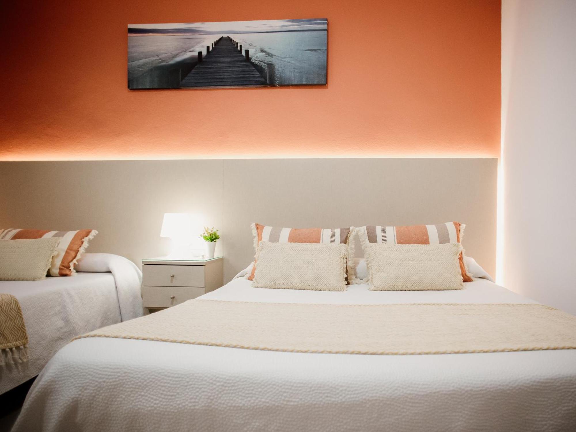Apartamentos Turisticos Mastil 16 Малага Екстер'єр фото