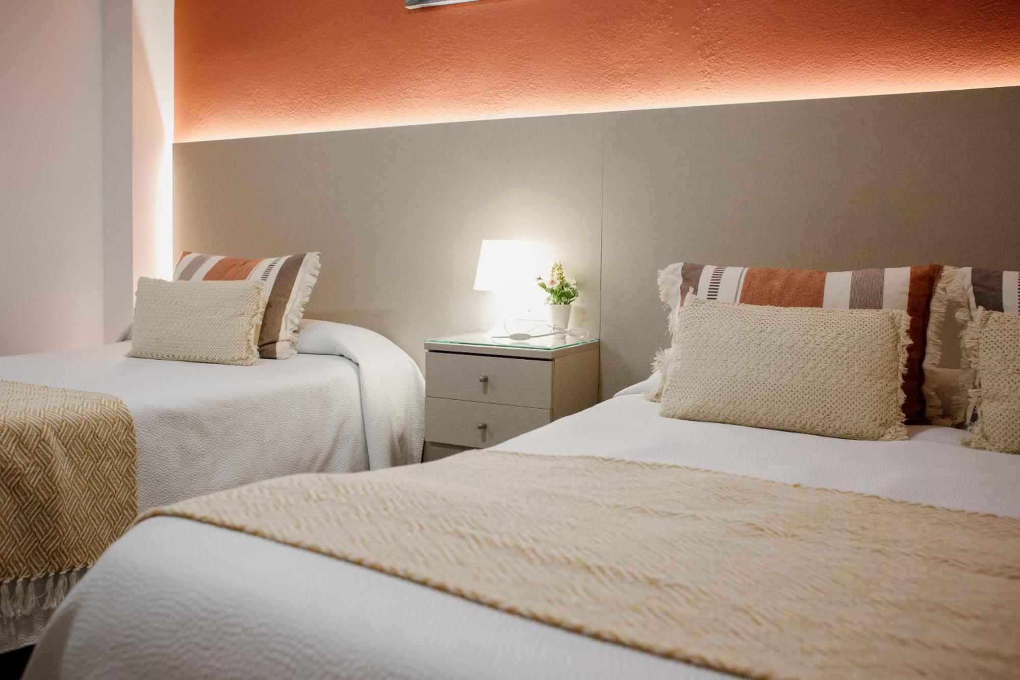 Apartamentos Turisticos Mastil 16 Малага Екстер'єр фото