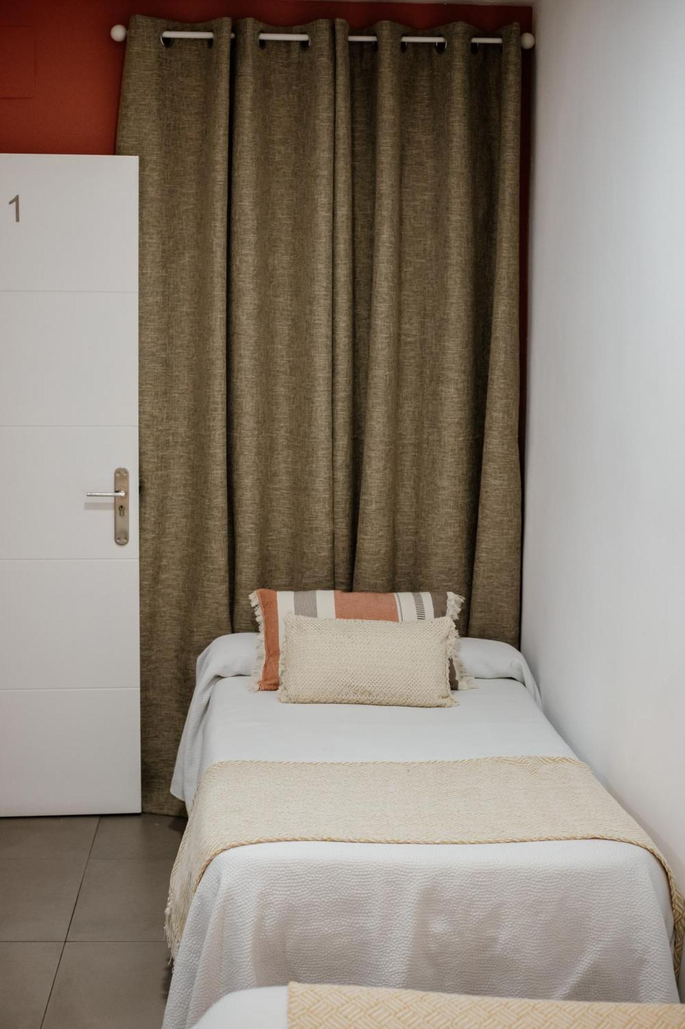 Apartamentos Turisticos Mastil 16 Малага Екстер'єр фото